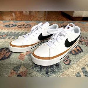 Nike Court Legacy Sneakers